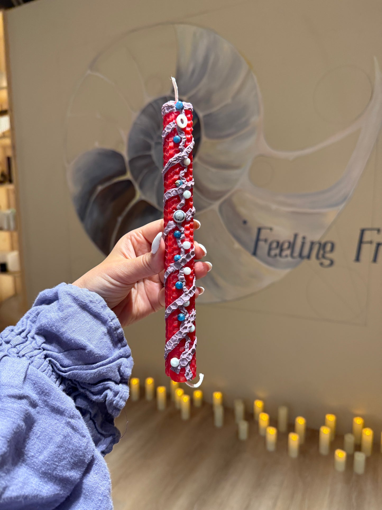 Candle making class for adults and children every Sunday May 4th - 12pm    Класс по изготовлению свечей для взрослых и детей