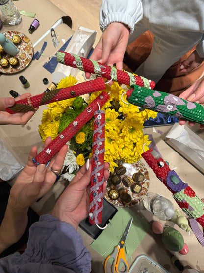 Candle making class for adults and children every Sunday May 4th - 12pm    Класс по изготовлению свечей для взрослых и детей
