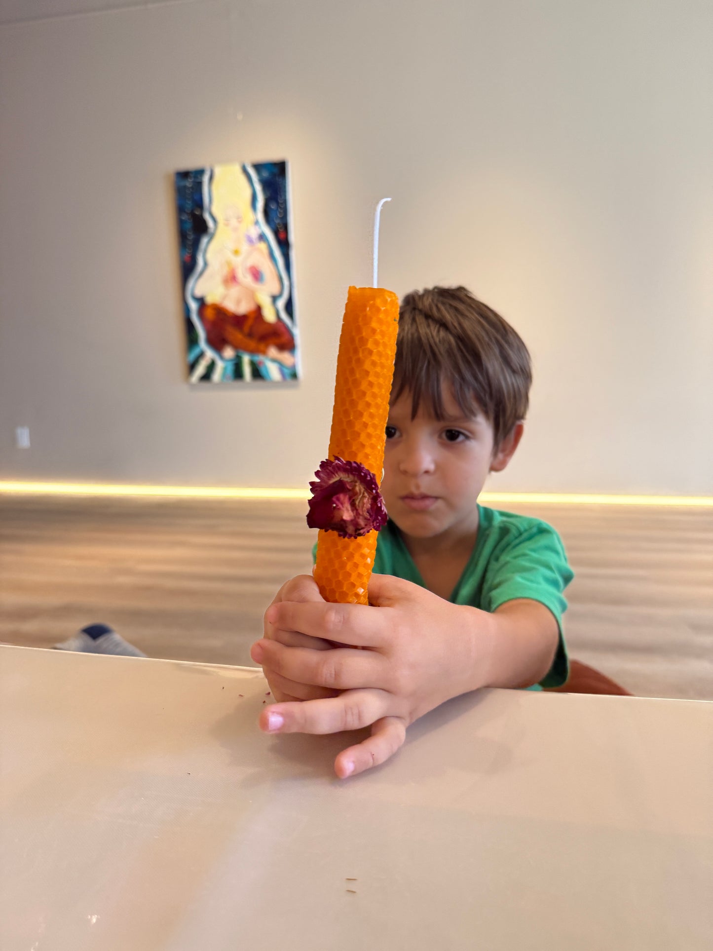 Candle making class for adults and children every Sunday May 4th - 12pm    Класс по изготовлению свечей для взрослых и детей